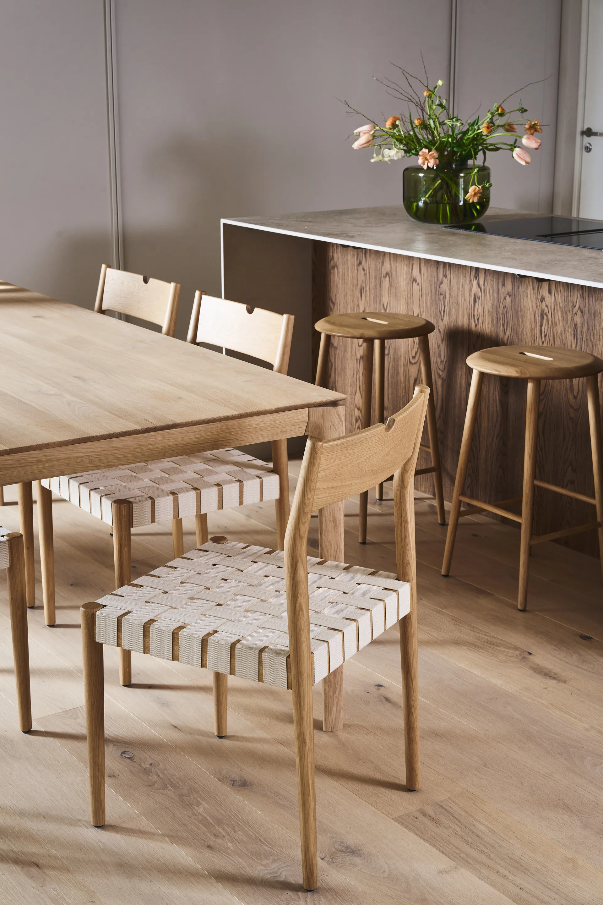 Ekeryd matstol, Webbing-laquered oak 1898