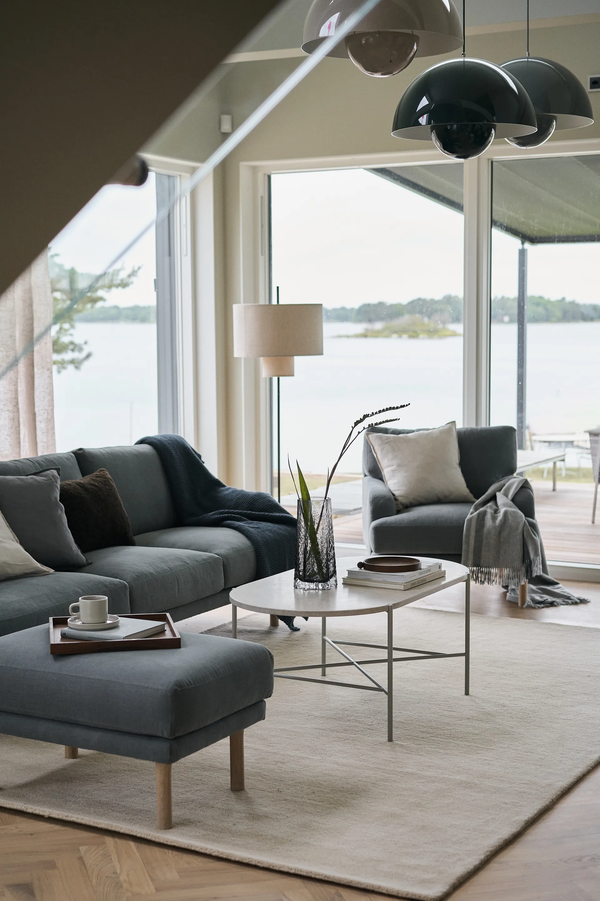 Lidnäs fåtölj, Caleido grey 1240, vitoljad ek 1898