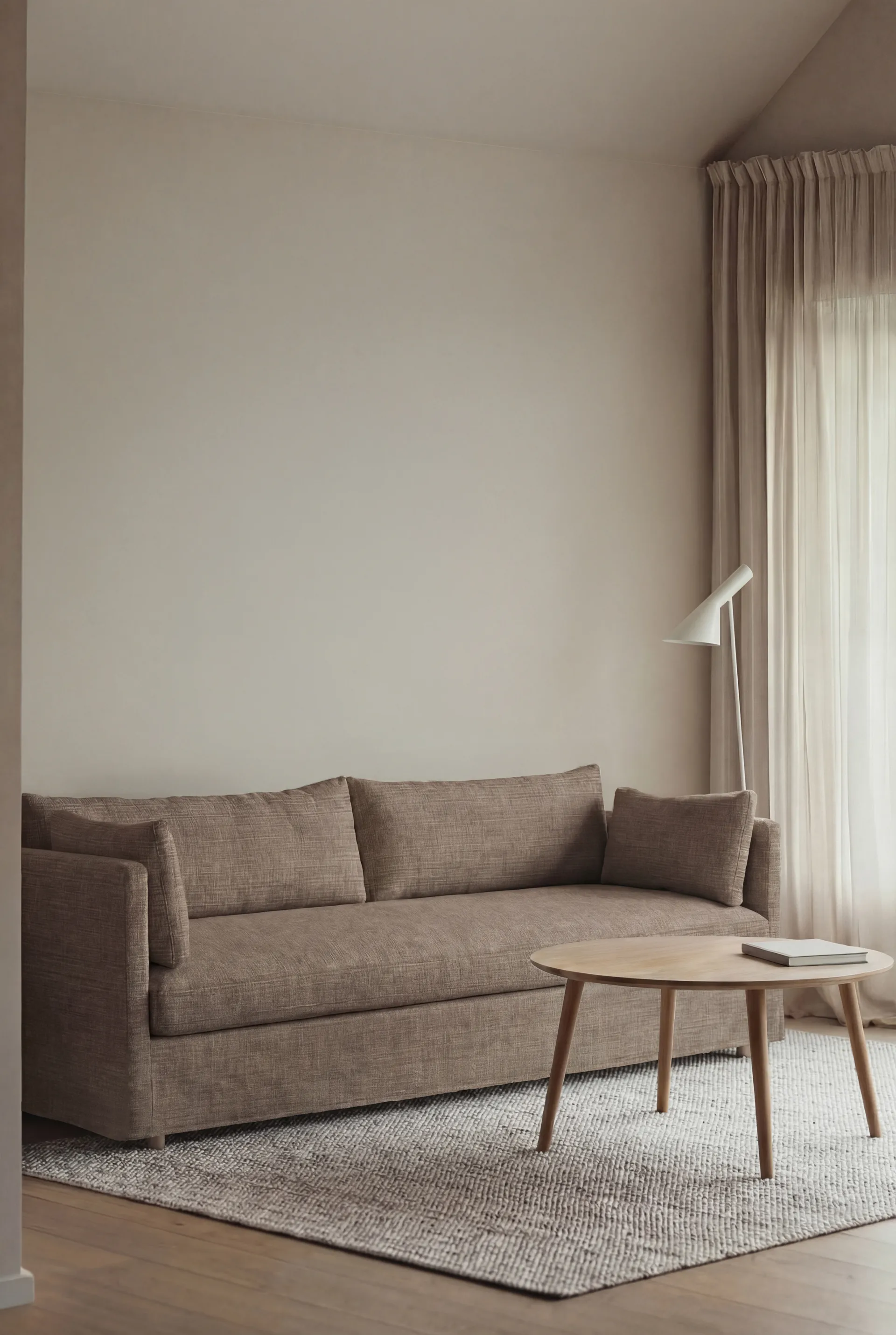 Linnevik soffa, Same Mole 6674-vitoljad ek, 4-sits, med kappa 1898