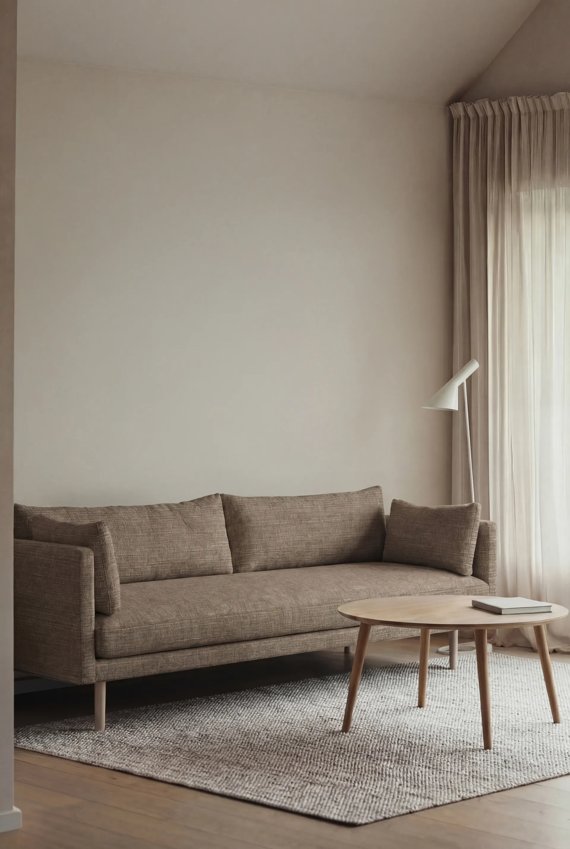 Linnevik soffa, Same Mole 6674-vitoljad ek, 4-sits 1898