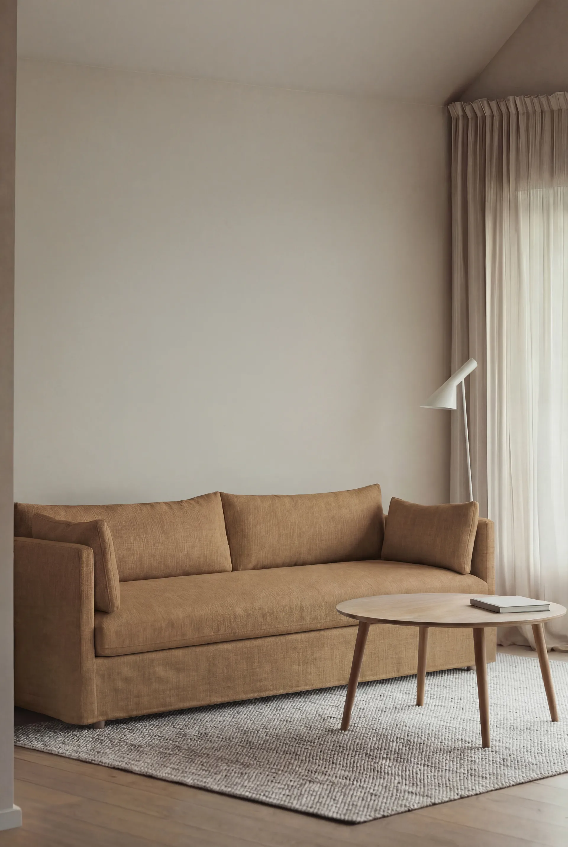 Linnevik soffa, Same Ochre 6676-vitoljad ek, 4-sits, med kappa 1898