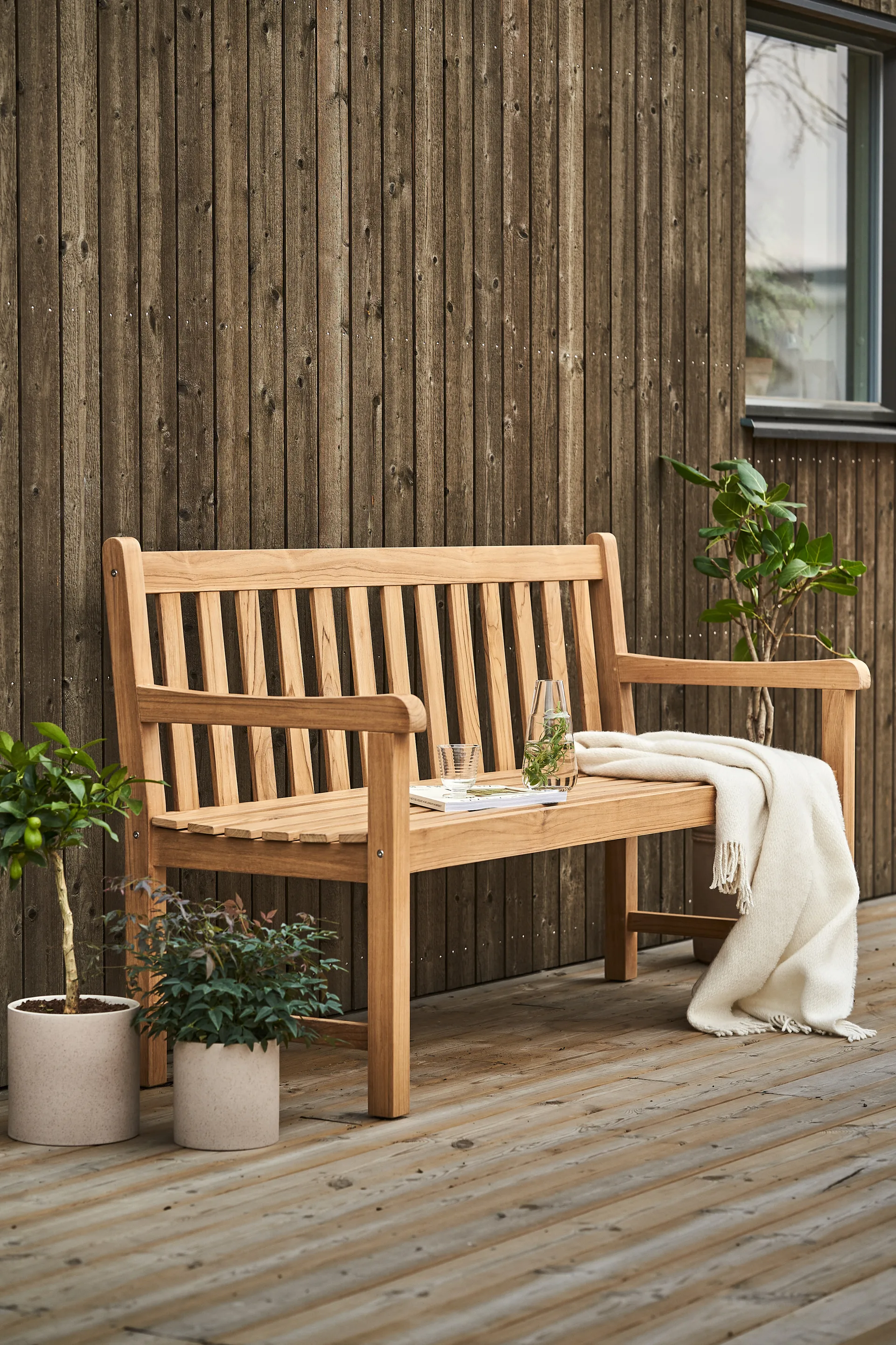 Lövhult trädgårdssoffa, Teak 1898