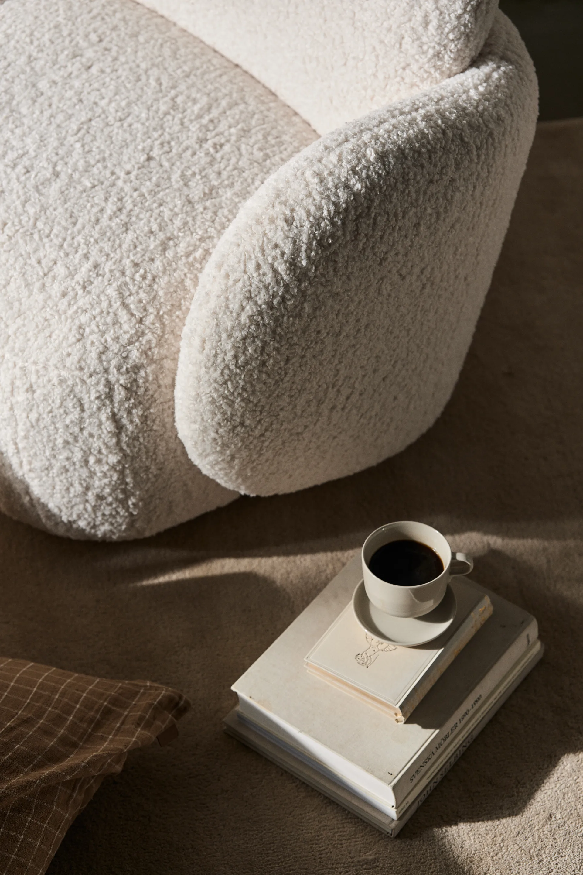 Mo fåtölj med snurrfunktion, Glore White 1243 1898