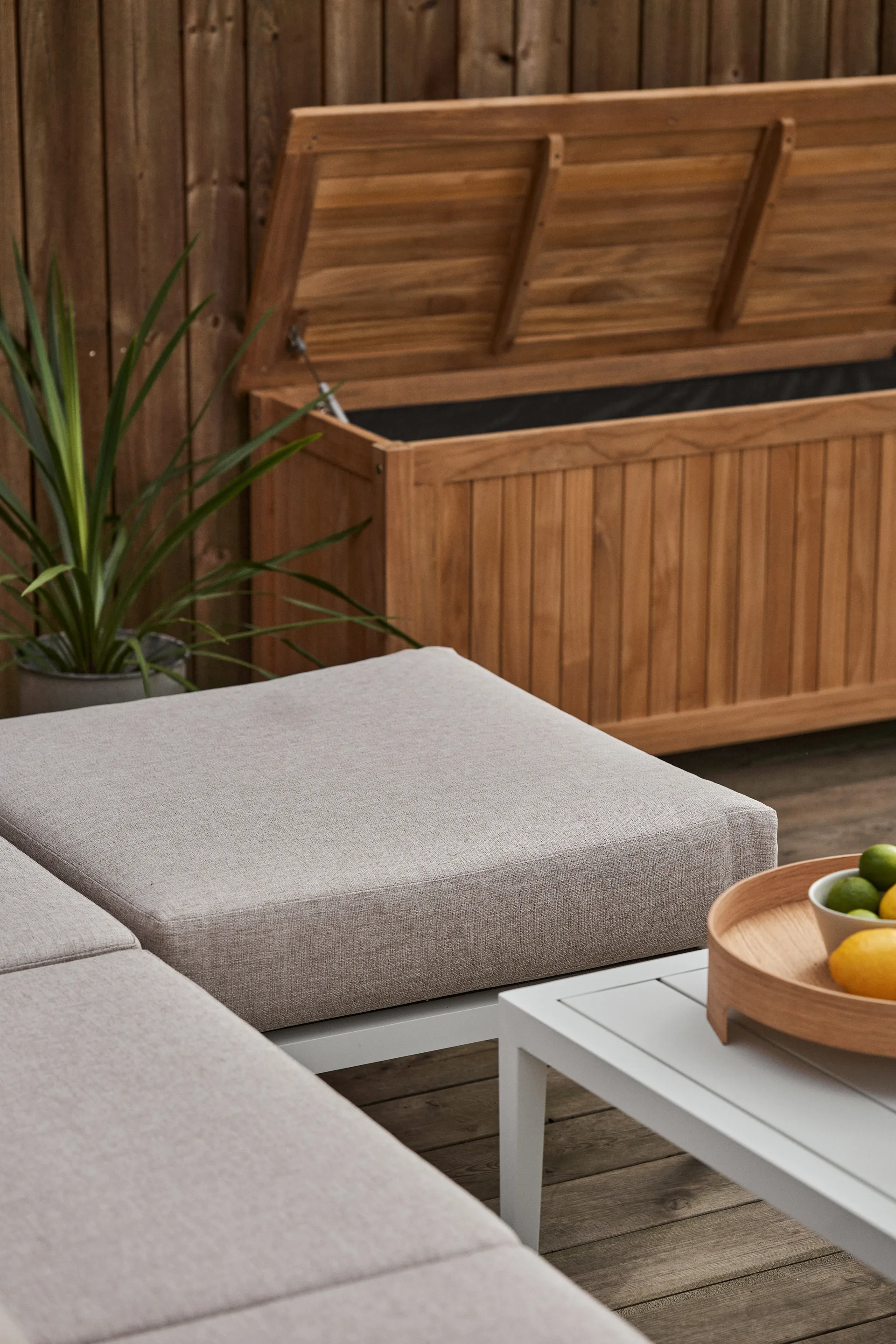 Santander fotpall, Vit-beige 1898