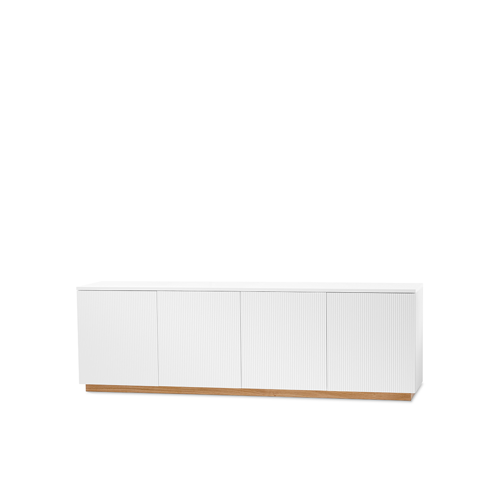 A2 Beam sideboard vit lack, sockel i oljad ek | Skandinavisk Design | Sideboards & Skänkar | Vit