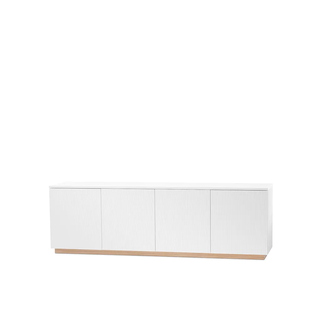 A2 Beam sideboard vit lack, sockel i vitoljad ek | Skandinavisk Design | Sideboards & Skänkar | Vit