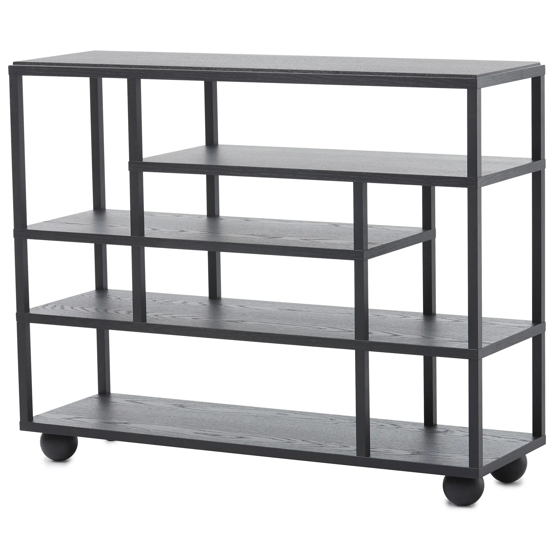 Show hylla, Svartbetsad ek A2