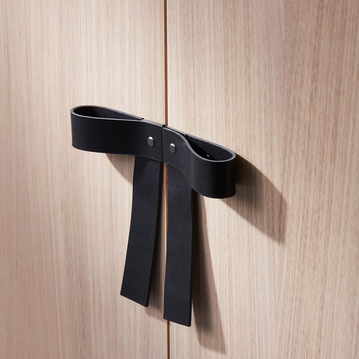 The Bow skåp, Vitoljad ek-svart A2
