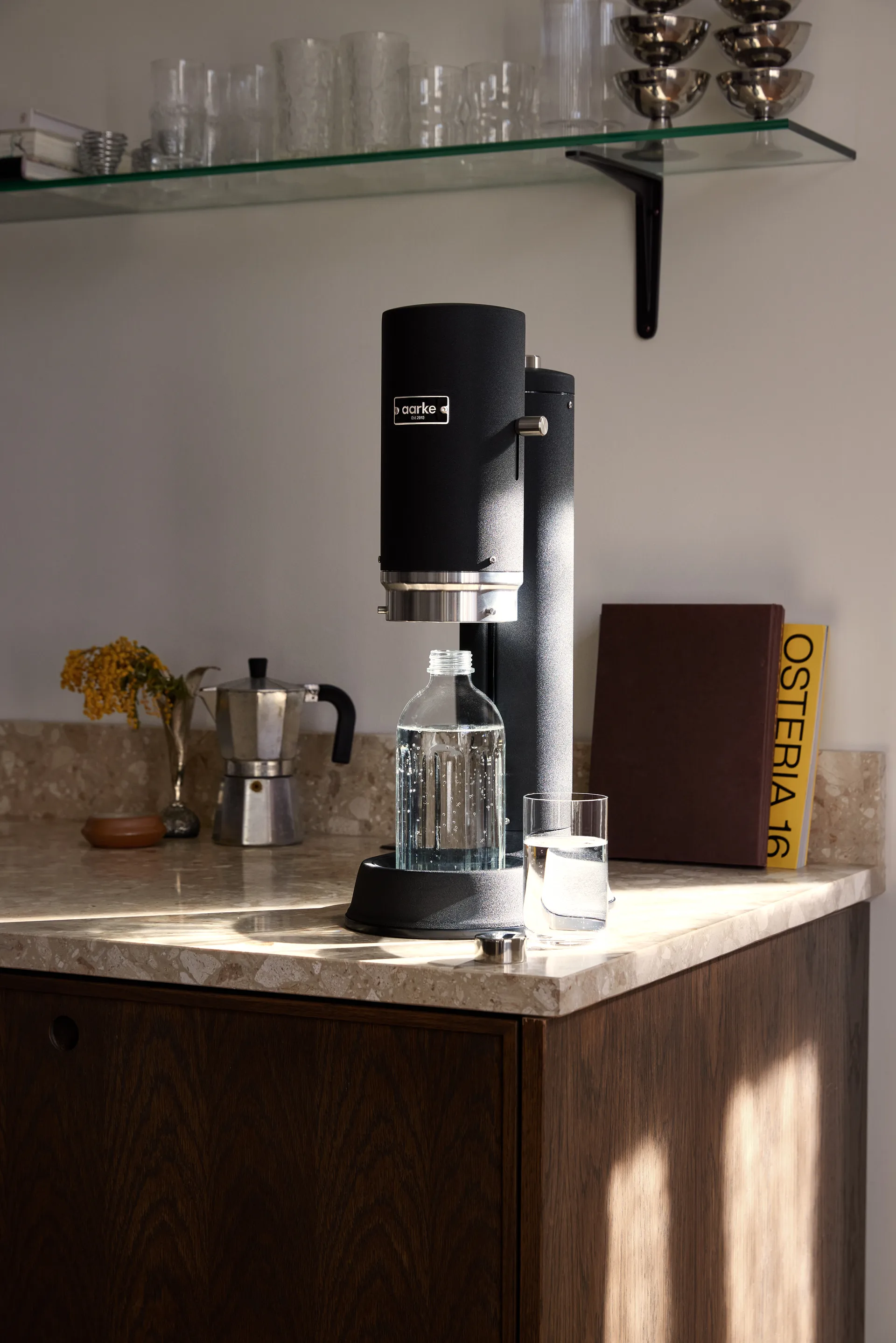 Carbonator Pro kolsyremaskin, Mattsvart Aarke