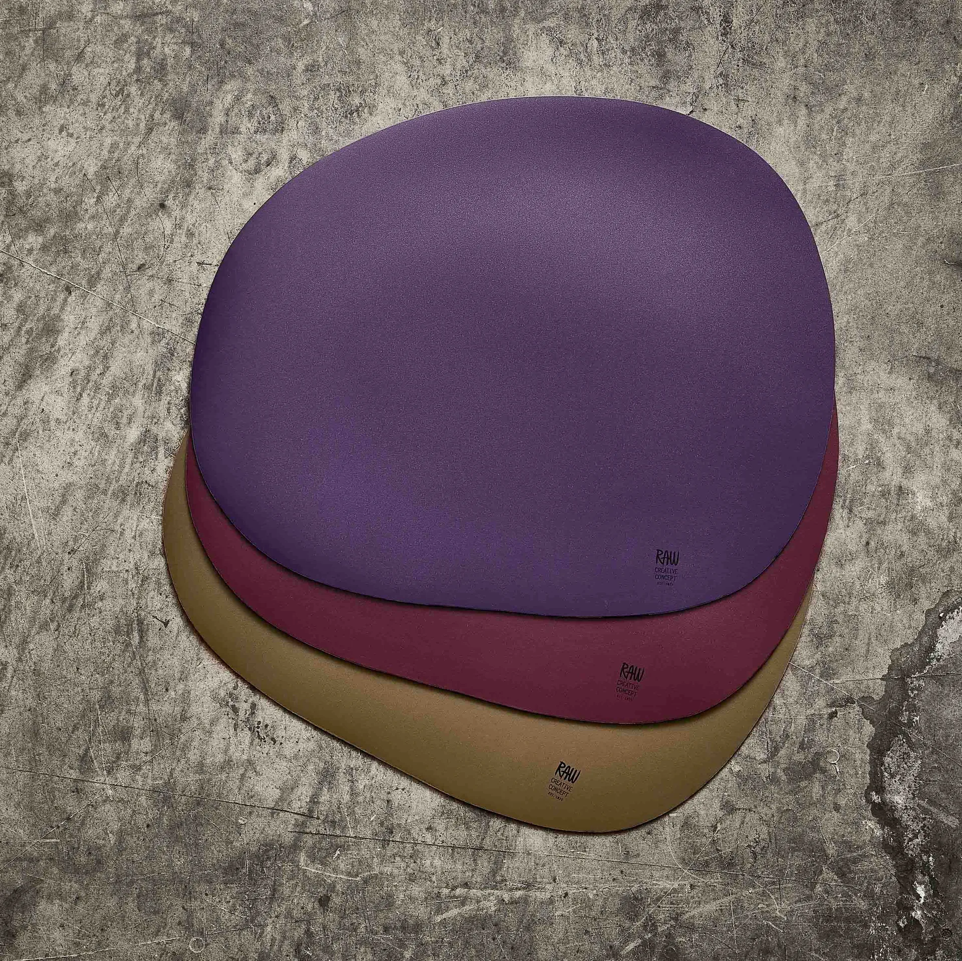 Raw bordstablett 41x33,5 cm, Blackberry cordial Aida