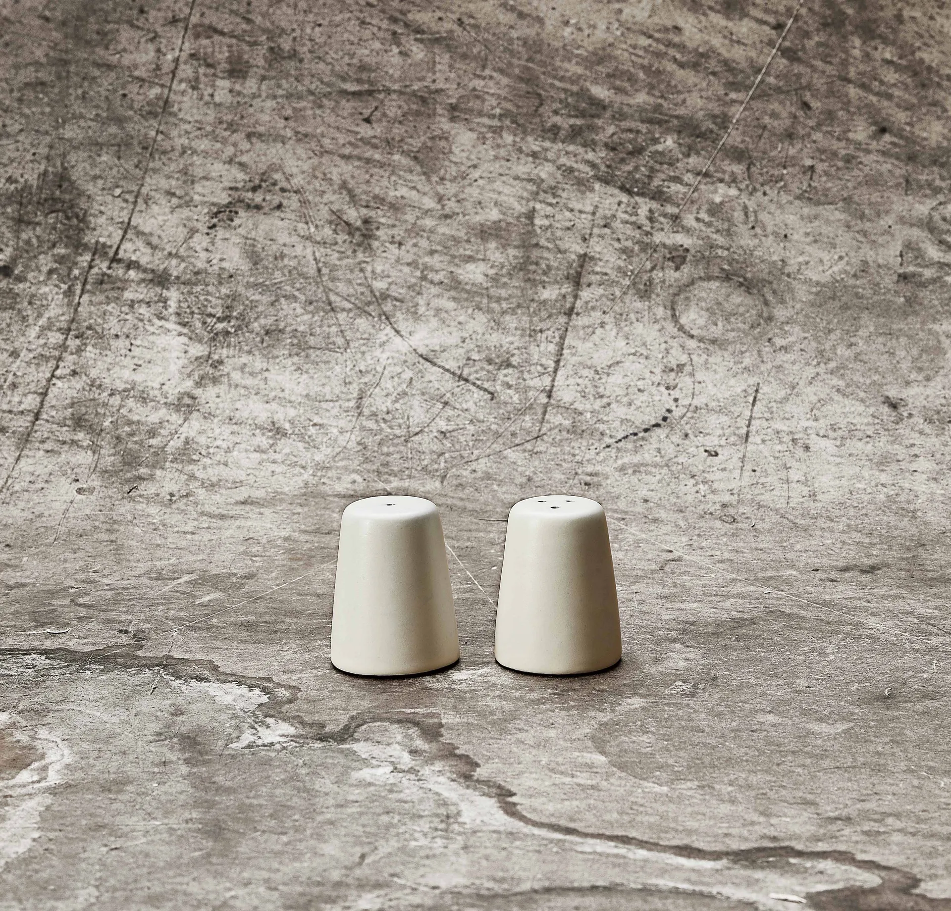 Raw salt- och pepparset, Arctic white Aida
