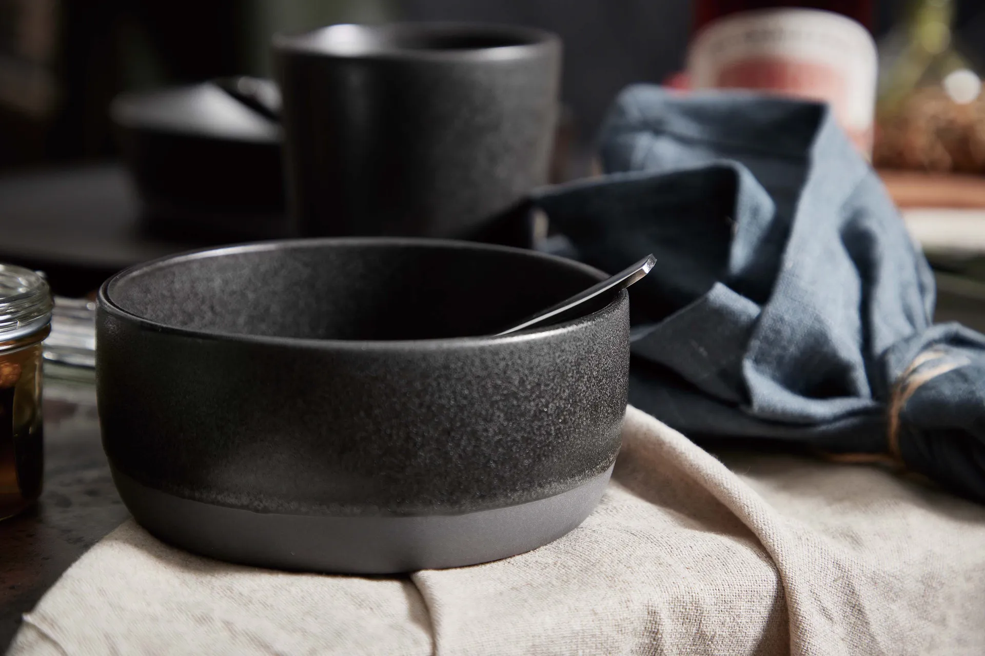 Raw skål Ø13,5 cm, Titanium black Aida