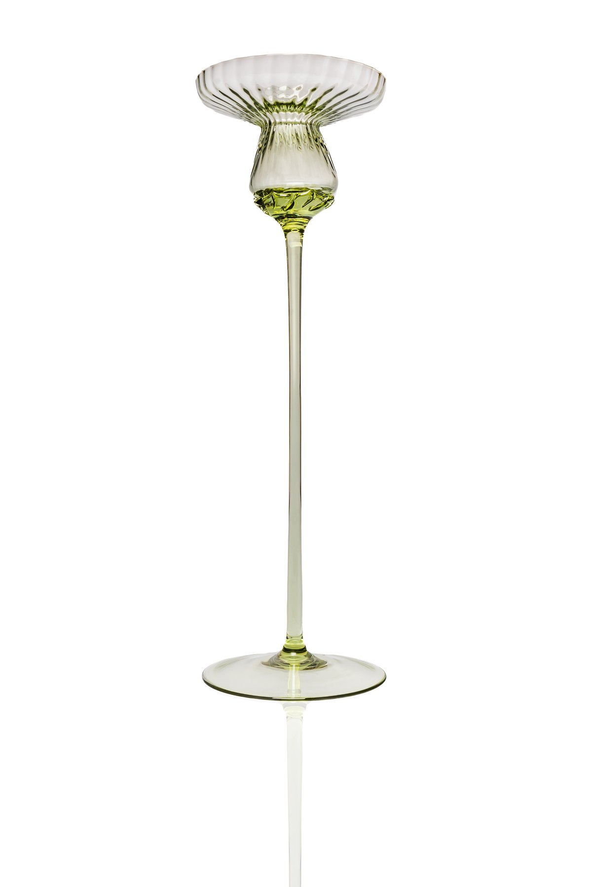 Anna Von Lipa Tulipán ljusstake 25 cm Olivegreen | Skandinavisk Design | Ljusstakar | Grön