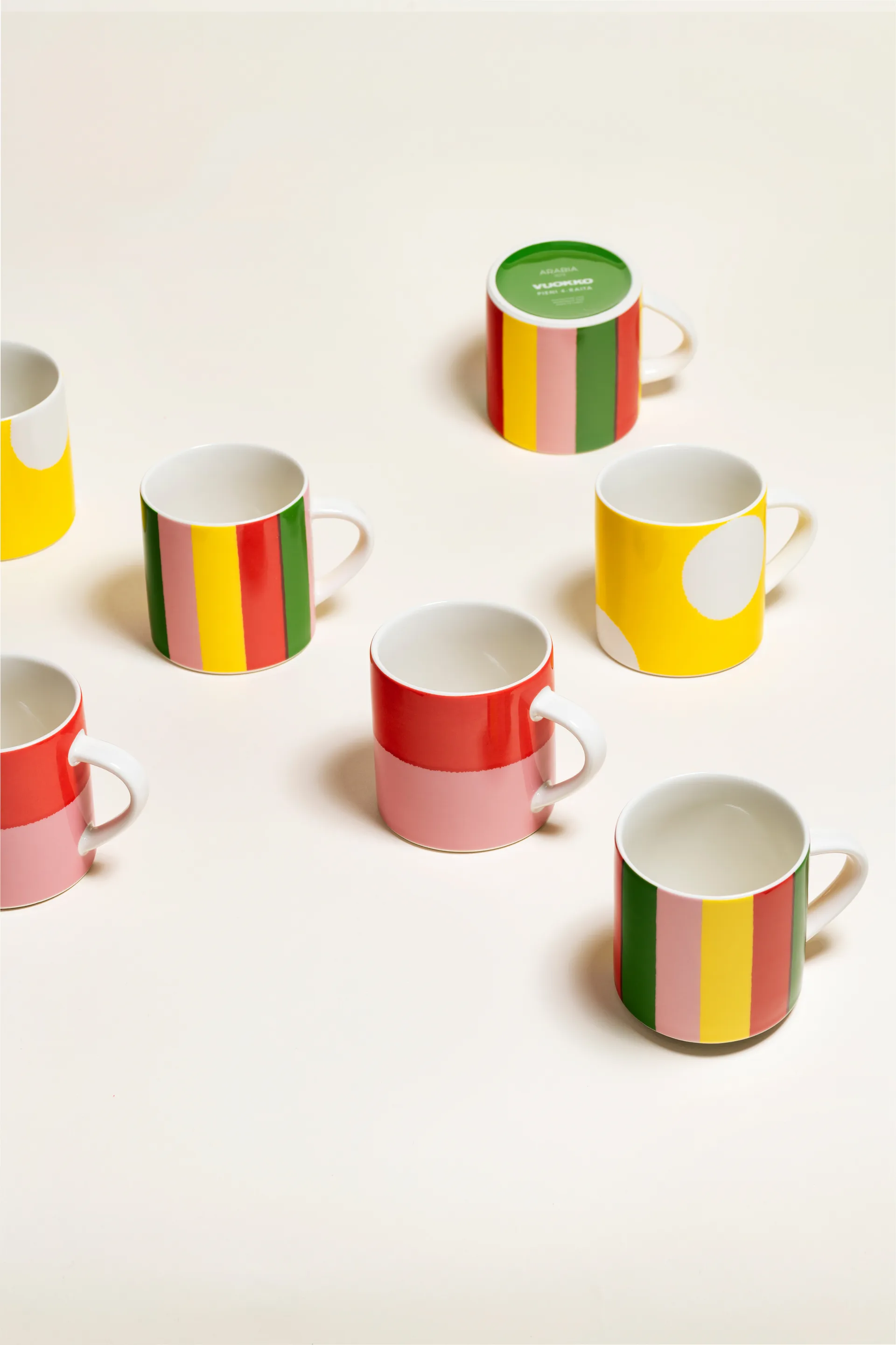 Vuokko mugg 35 cl, Pieni 4-raita Arabia