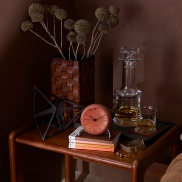 AJ City Hall bordsklocka - Pale orange - Arne Jacobsen Clocks