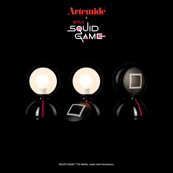 Eclisse x Squid Game bordslampa Special Edition, Guard black Artemide