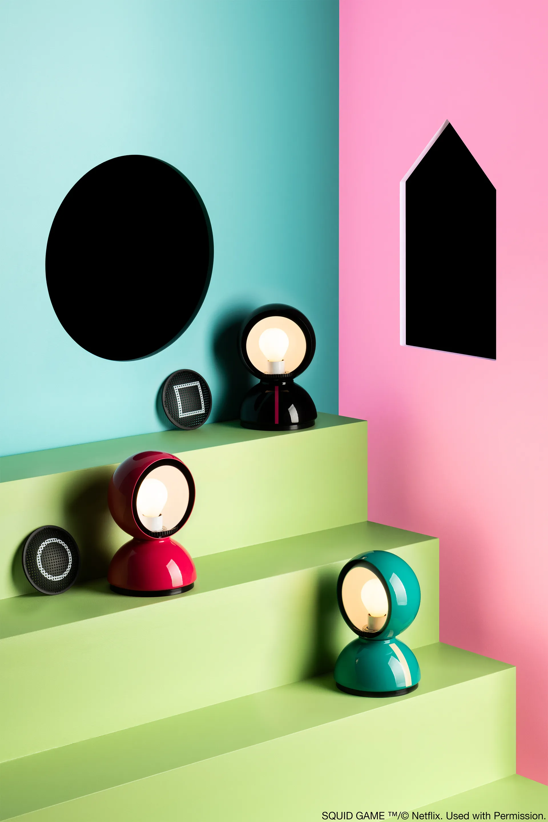 Eclisse x Squid Game bordslampa Special Edition, Guard pink Artemide