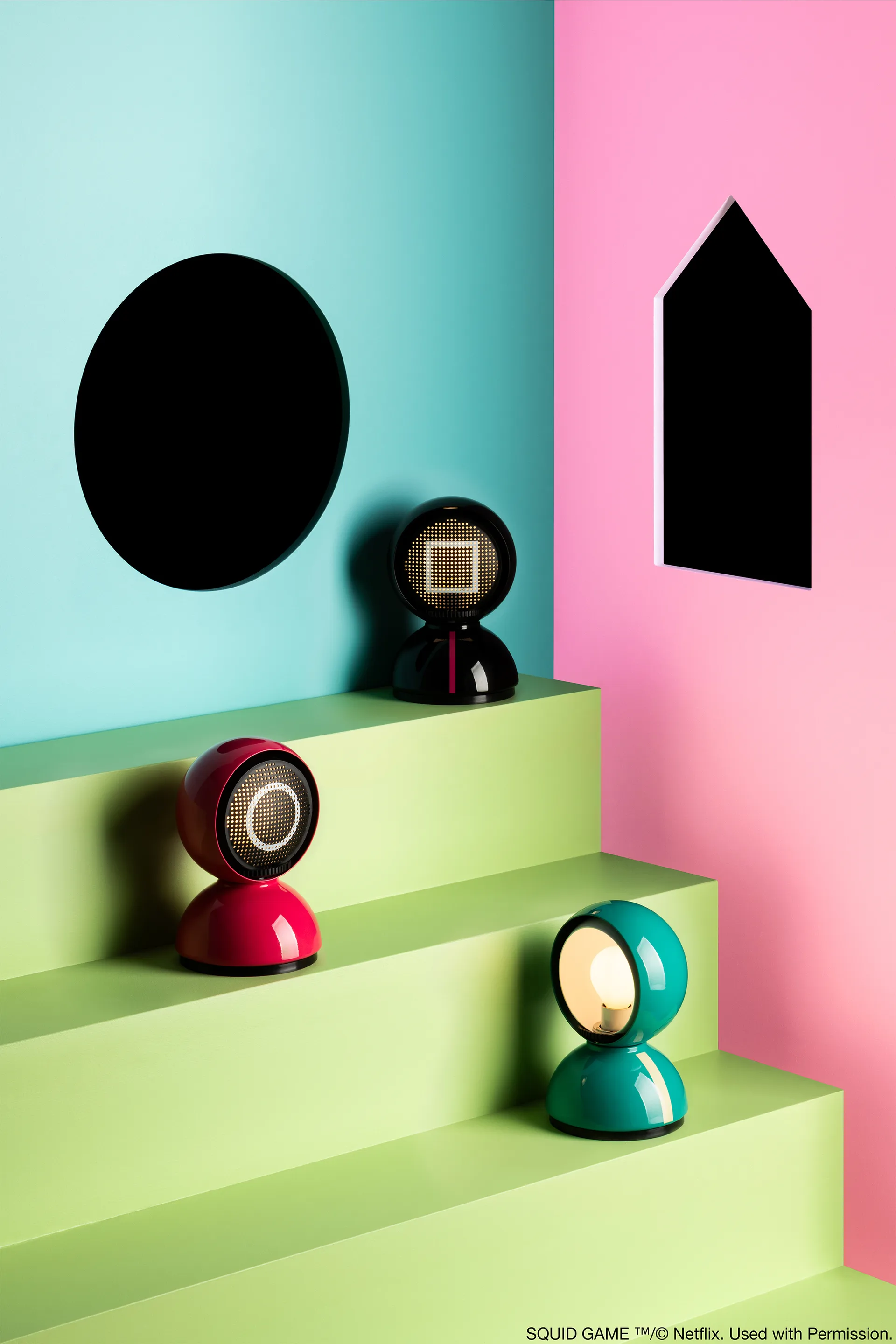 Eclisse x Squid Game bordslampa Special Edition, Guard pink Artemide