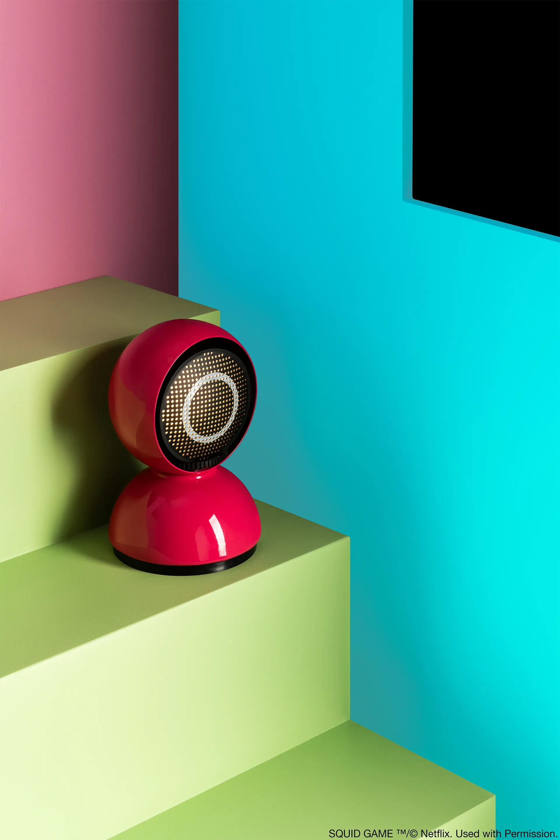 Eclisse x Squid Game bordslampa Special Edition, Guard pink Artemide