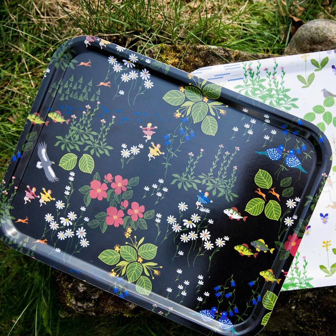 Himlajorden bricka svart, 43x33 cm Arvidssons Textil