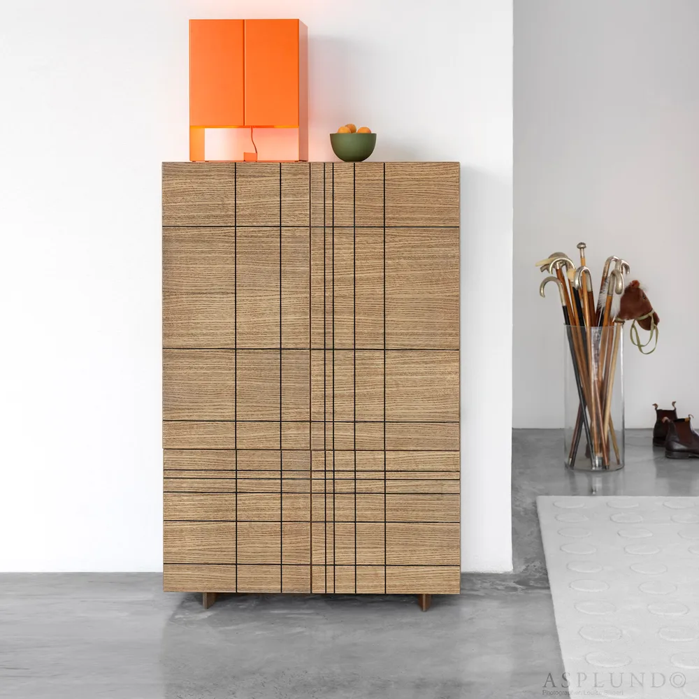 Kilt Light 137 sideboard, storm grey, 3 dörrar Asplund