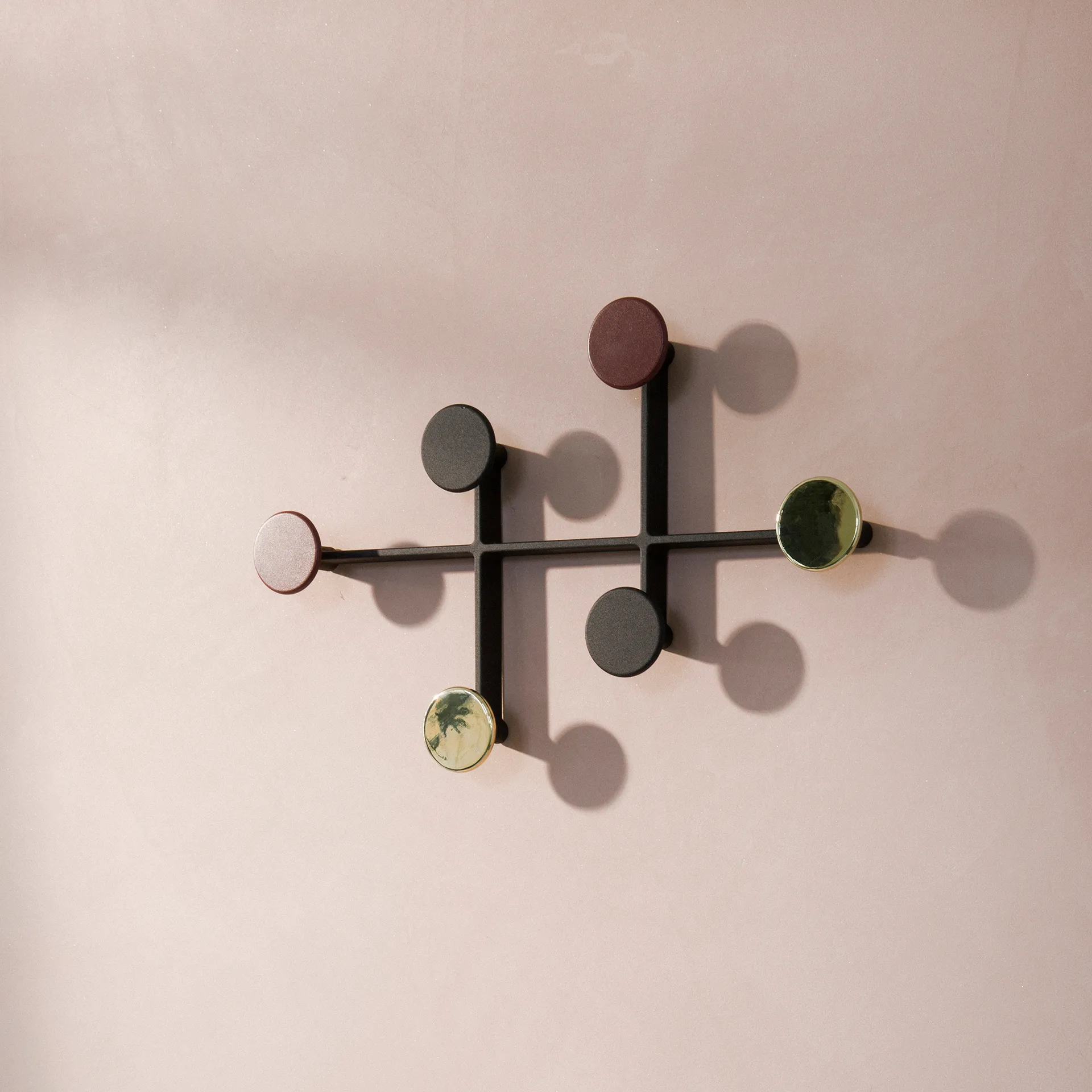 Afteroom klädhängare, svart-mässing Audo Copenhagen