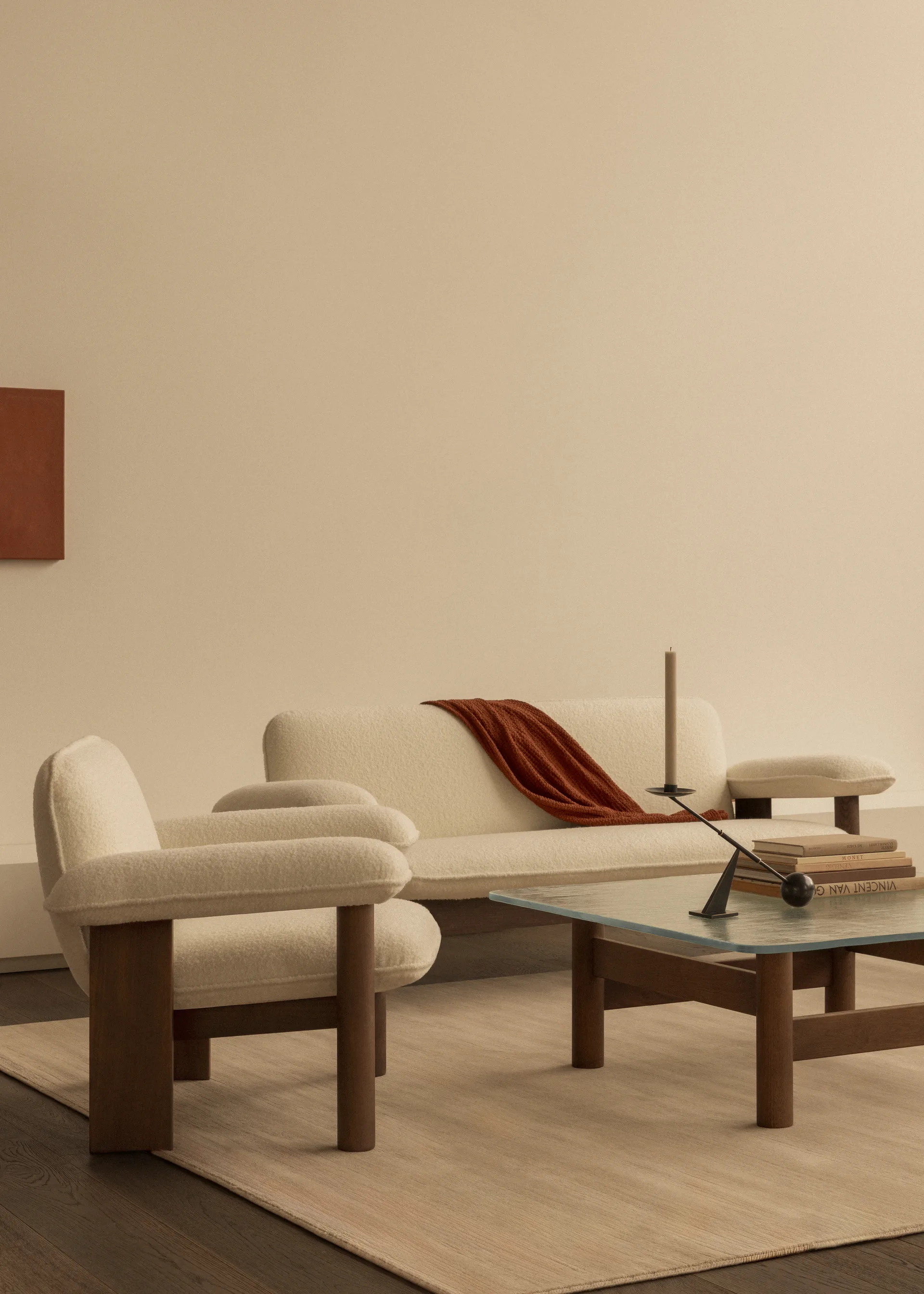 Brasilia fåtölj low back, Natural oak-Nature sheepskin curly Audo Copenhagen