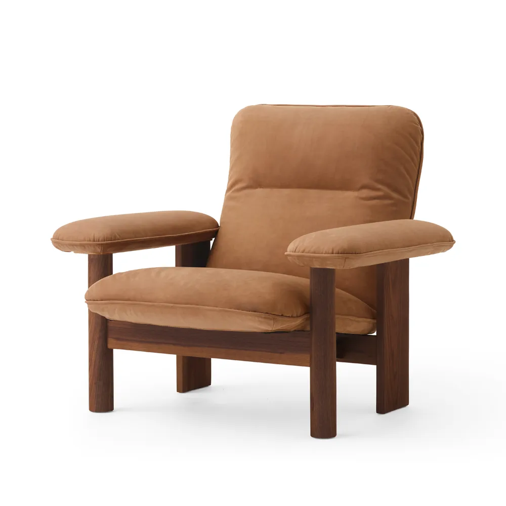 Brasilia fåtölj, Walnut-Dunes camel leather 21004 Audo Copenhagen