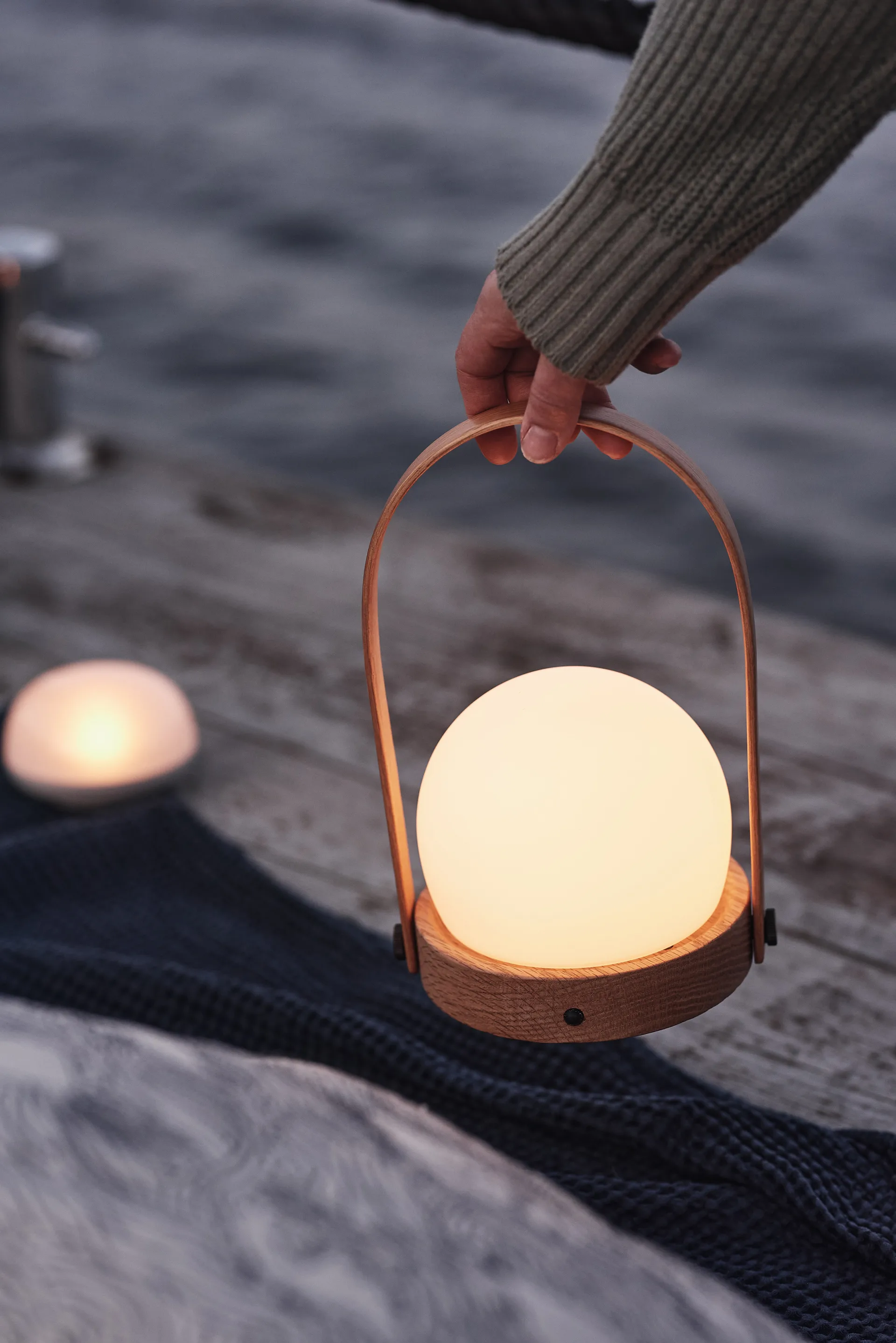 Carrie lampa Limited Edition, Natural oak Audo Copenhagen