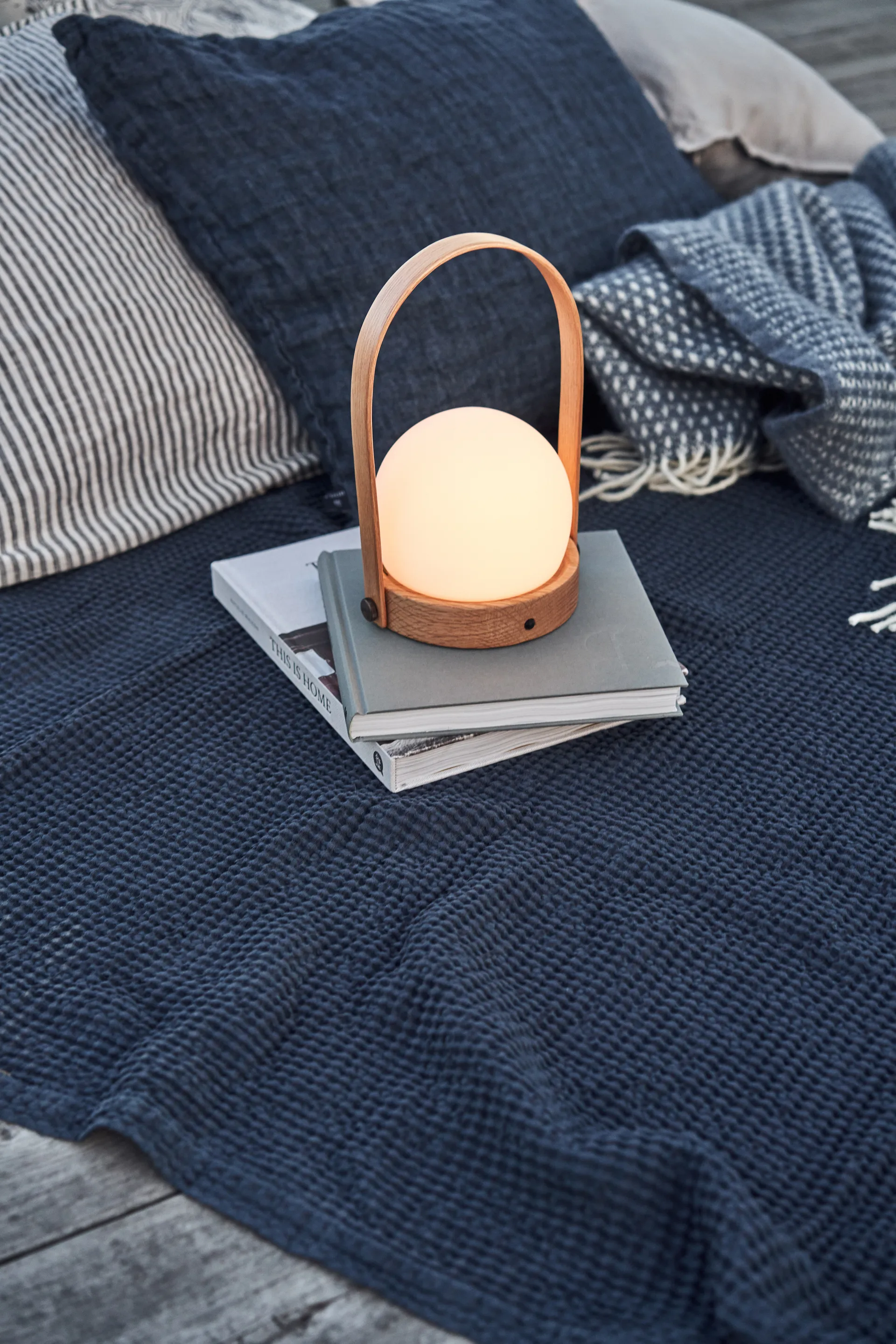 Carrie lampa Limited Edition, Natural oak Audo Copenhagen