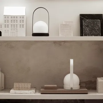 Carrie portabel bordslampa - svart - Audo Copenhagen