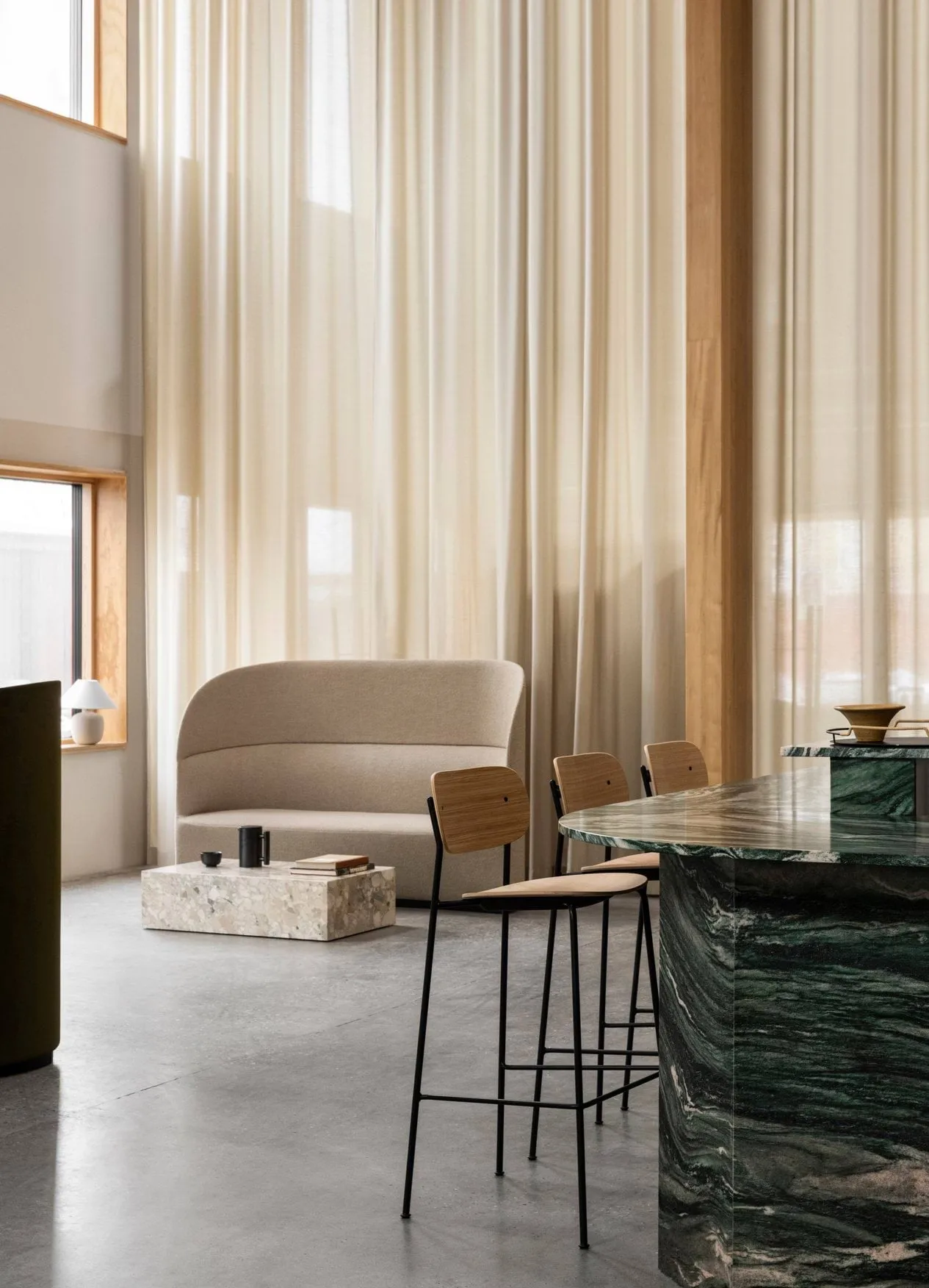 Co Bar Chair barstol, Mörkbetsad ek-kromat stål, 75 cm Audo Copenhagen