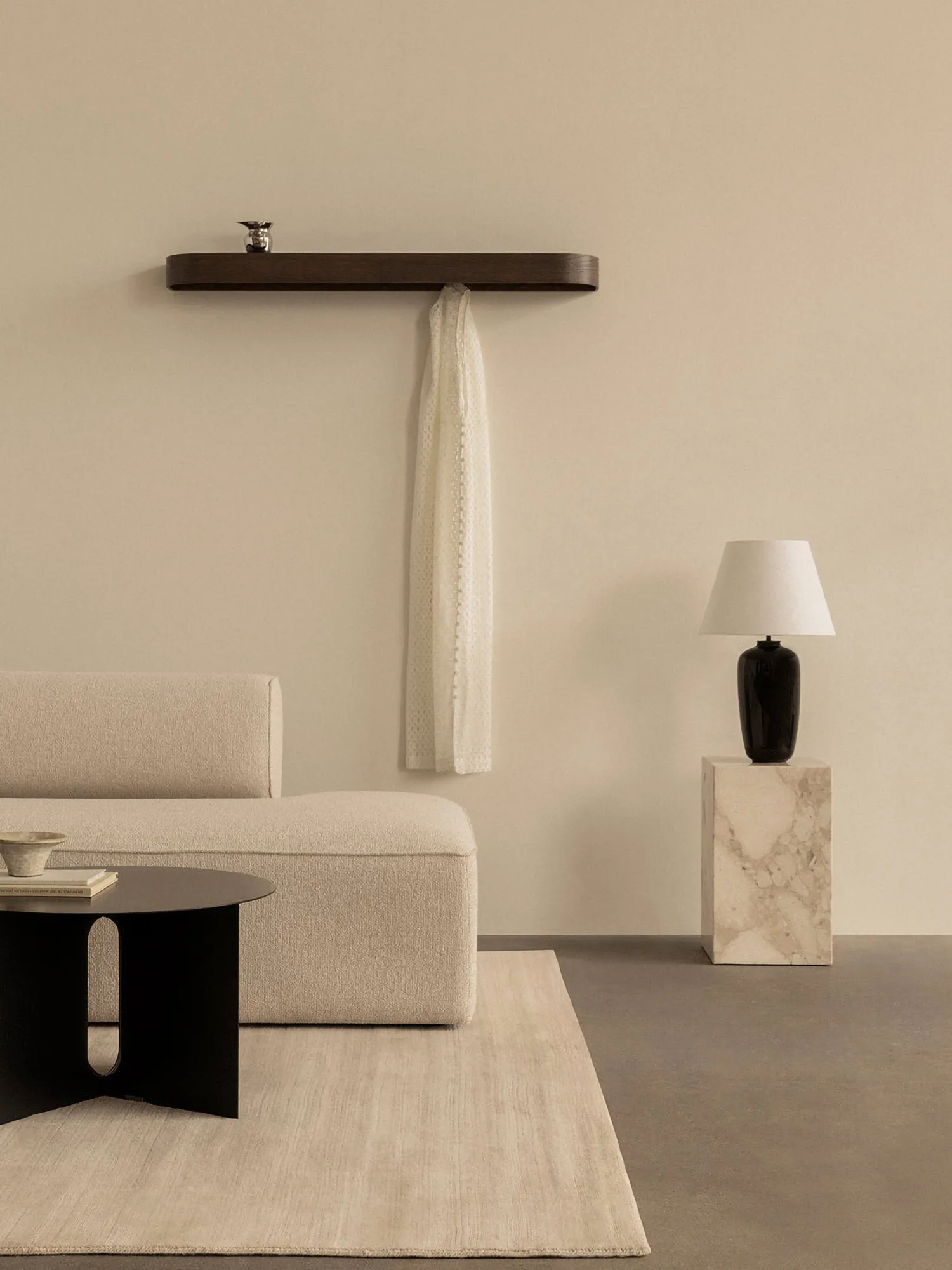 Epoch hylla med krokar 118 cm, Natural oak-fog Audo Copenhagen