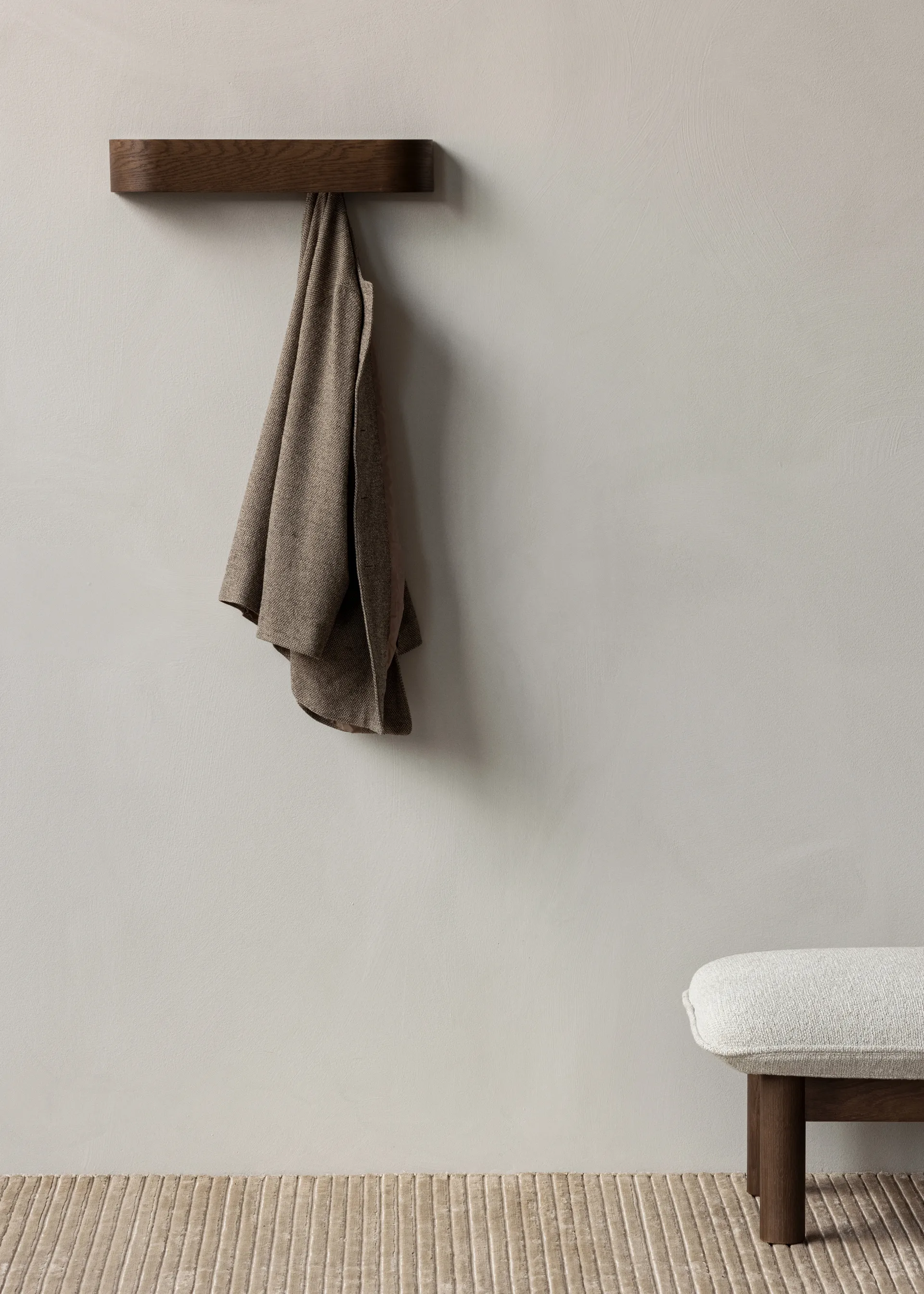 Epoch klädhängare 50 cm, Mörkbetsad ek Audo Copenhagen