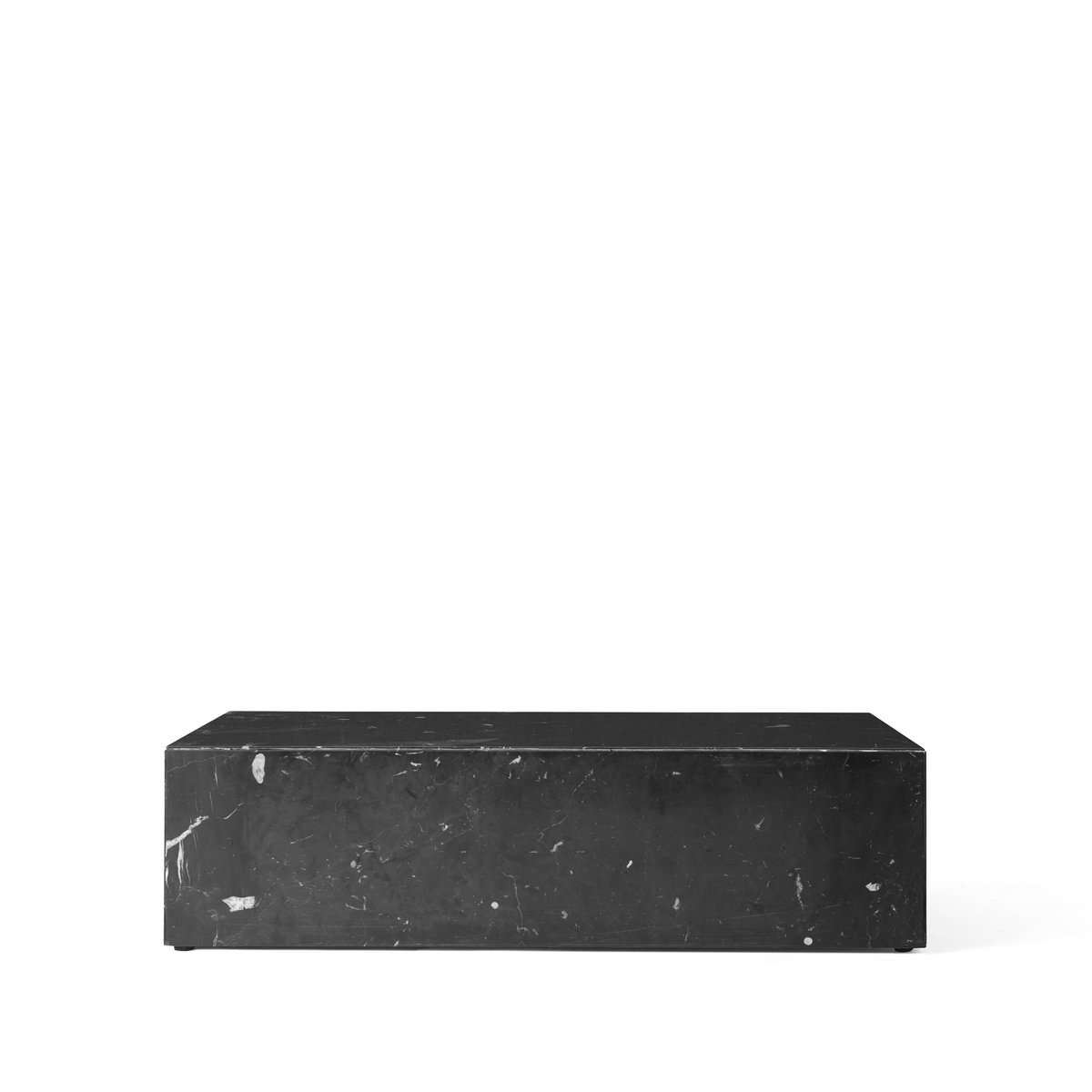 Audo Copenhagen Plinth soffbord black, low | Skandinavisk Design | Soffbord | Svart