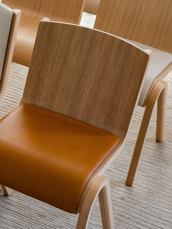 Ready stol klädd sits, Red oak-Dakar 0329 Brown Audo Copenhagen