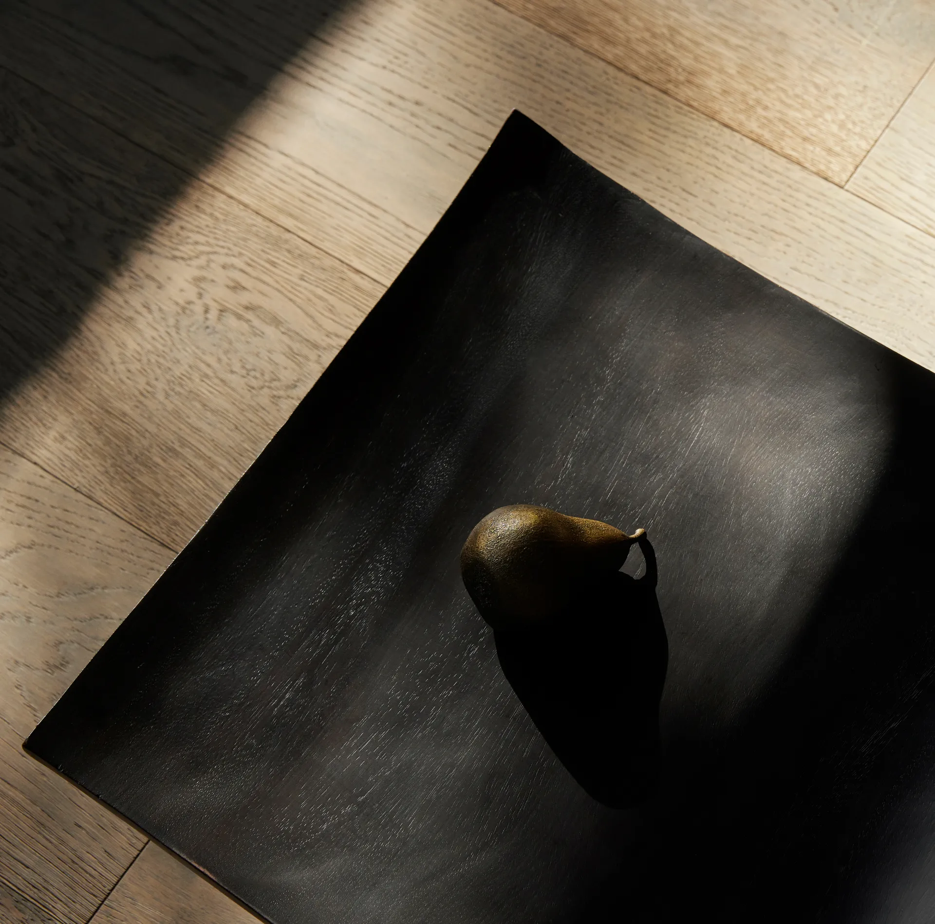 Relevé dekorationsfat, Acacia Audo Copenhagen