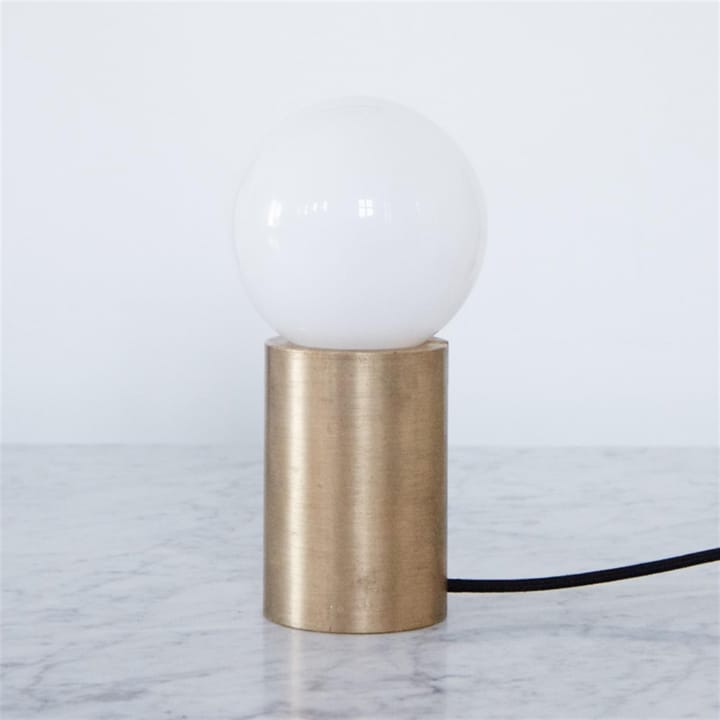Socket bordslampa, borstad mässing Audo Copenhagen