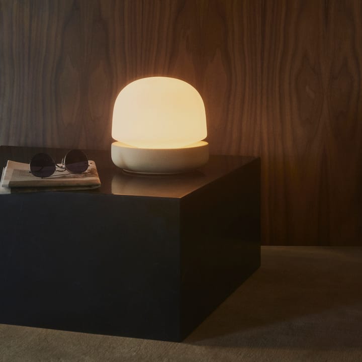 Stone bordslampa, sand Audo Copenhagen