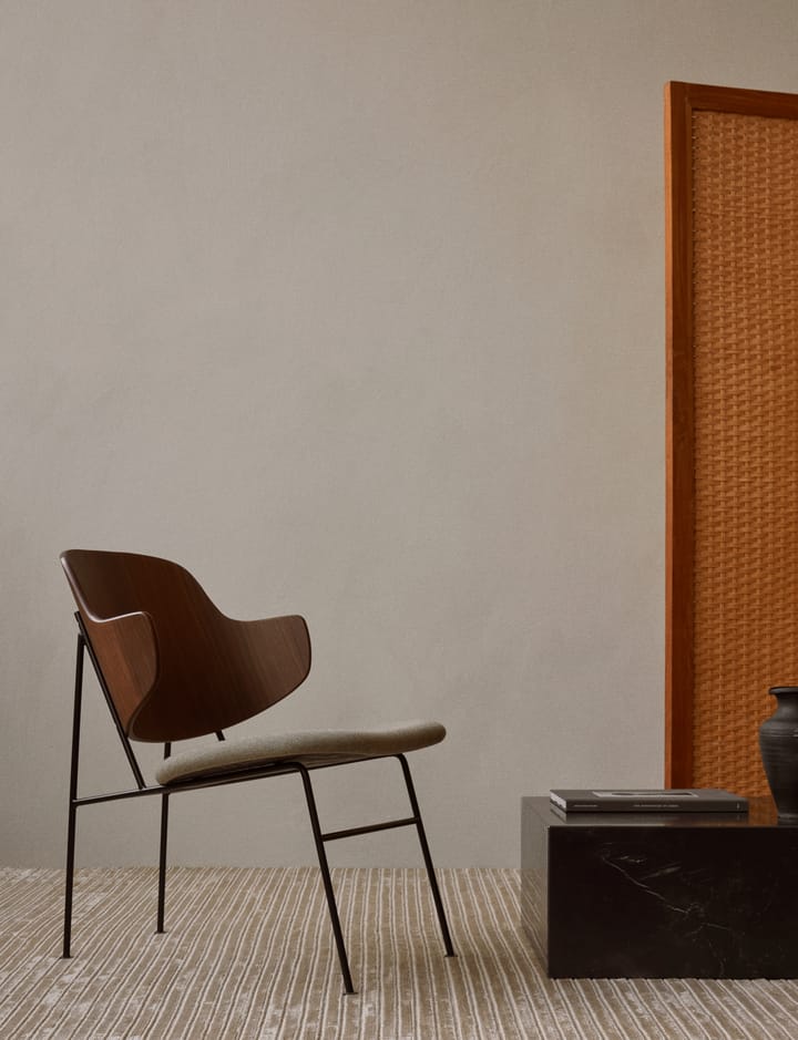 The Penguin loungestol klädd sits, Natural oak-Audo Bouclé 02 Audo Copenhagen