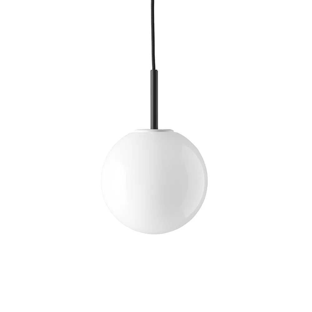 TR Bulb pendel, opal shiny, svart fäste Audo Copenhagen