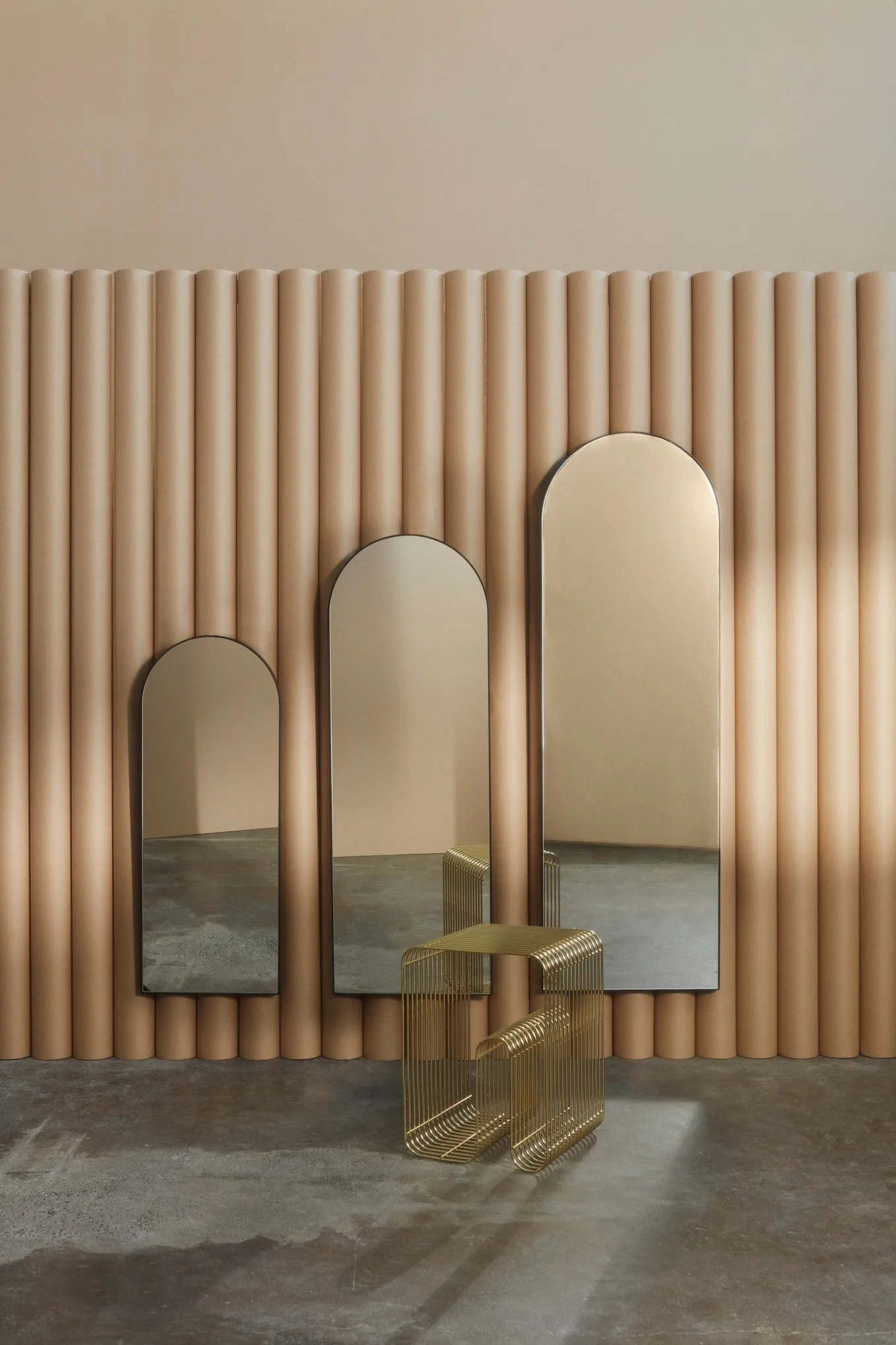 Arcus spegel 115 cm, Svart AYTM