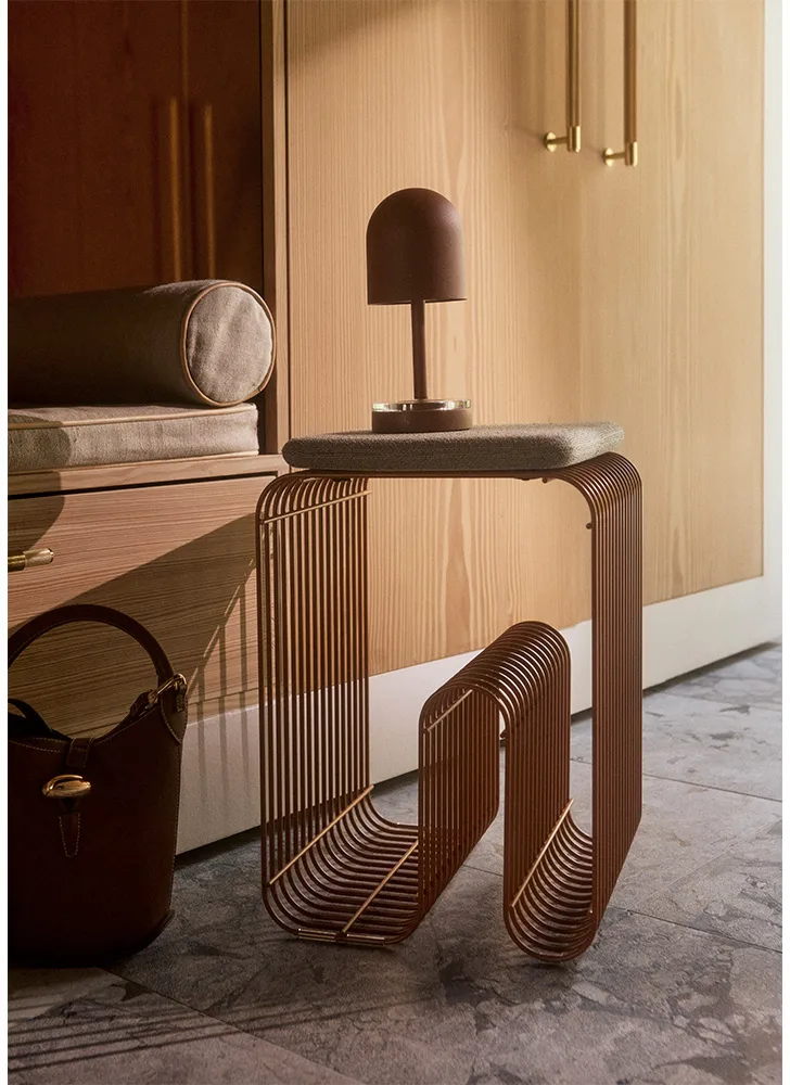 Curva pall, Amber AYTM