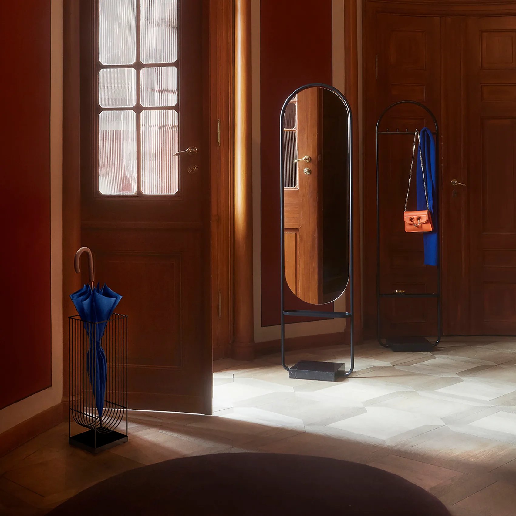 Curva paraplyställ, Svart AYTM