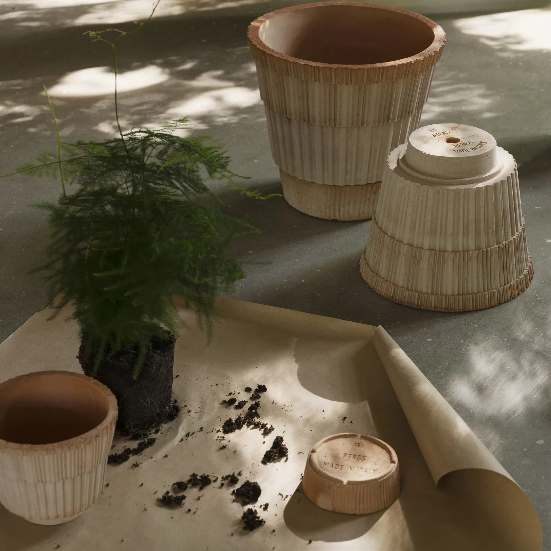 Atlas raw kruka med fat, Rosa, Ø25 cm Bergs Potter