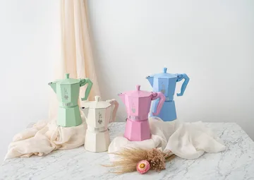 Bialetti exclusive mokabryggare - Ljusblå, 6 koppar - Bialetti