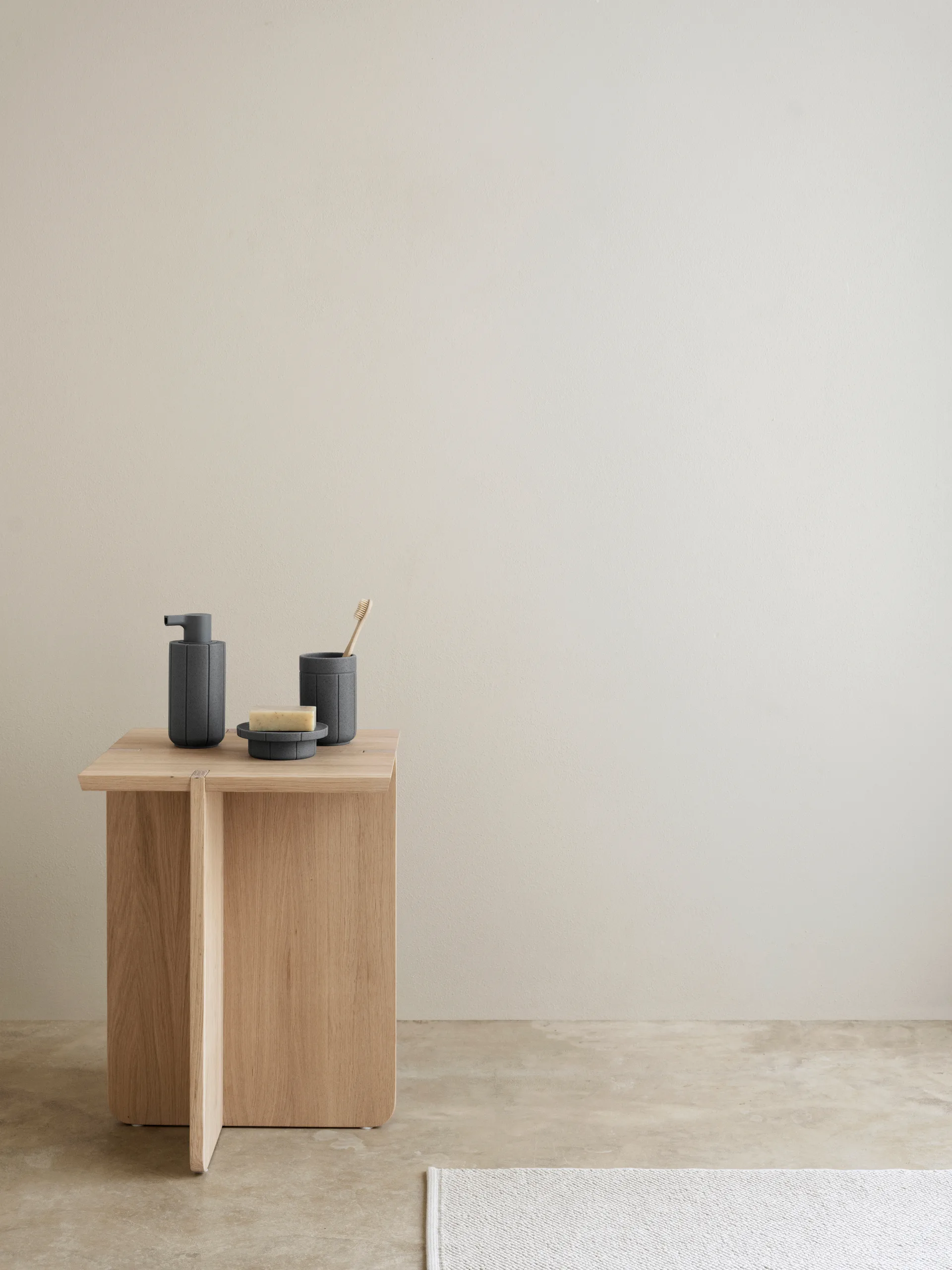 Kua tandborstmugg, Cedar Wood, Ø7x11 cm blomus