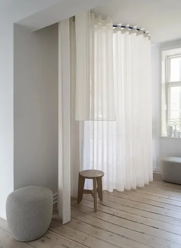 Kuon sittpuff Ø48x45 cm - Boucla beige - blomus