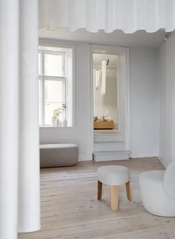 Kuon sittpuff Ø48x45 cm - Boucla beige - blomus