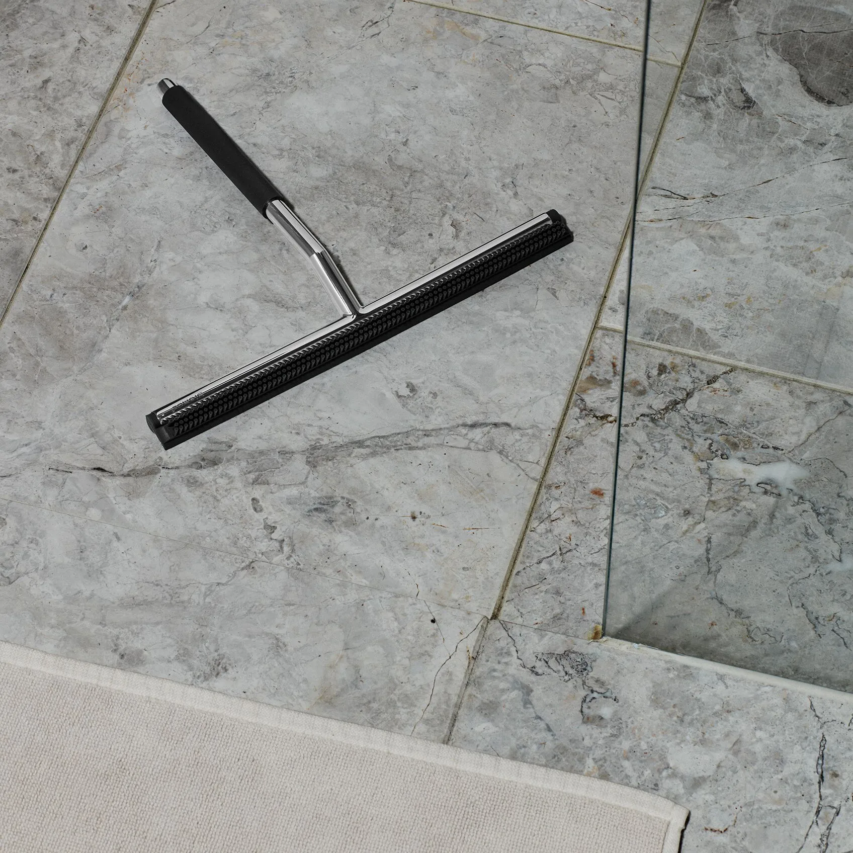 Lavea duschskrapa med krok, Polerat stål blomus